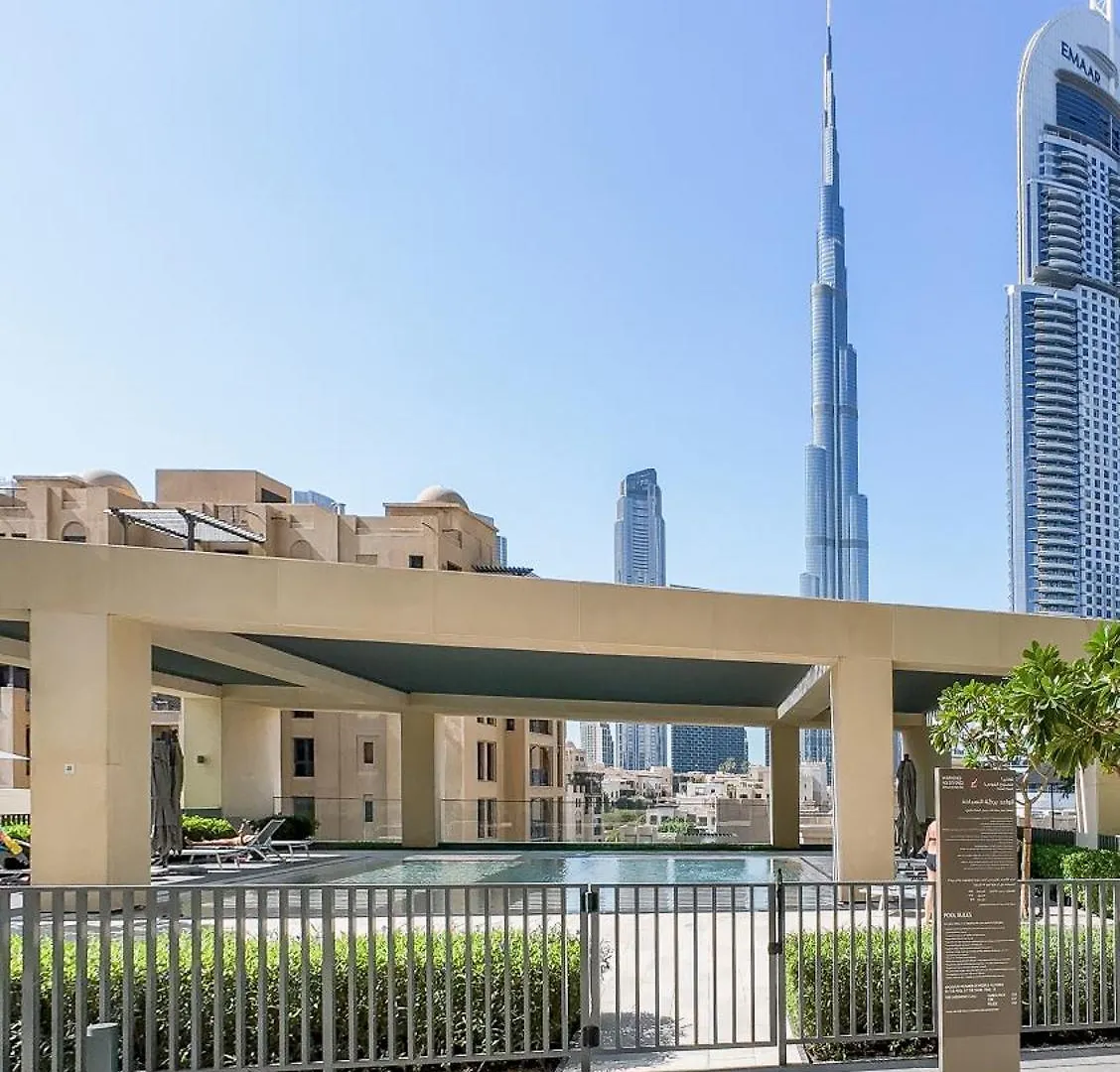 Prime Downtown Location 2Br Apt Burj Royale Дубай 0*,