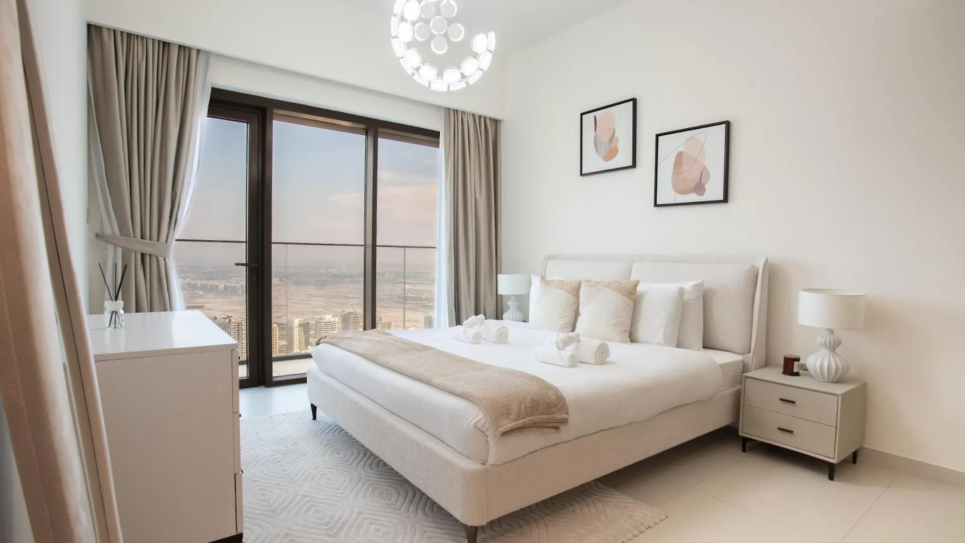 Prime Downtown Location 2Br Apt Burj Royale Дубай