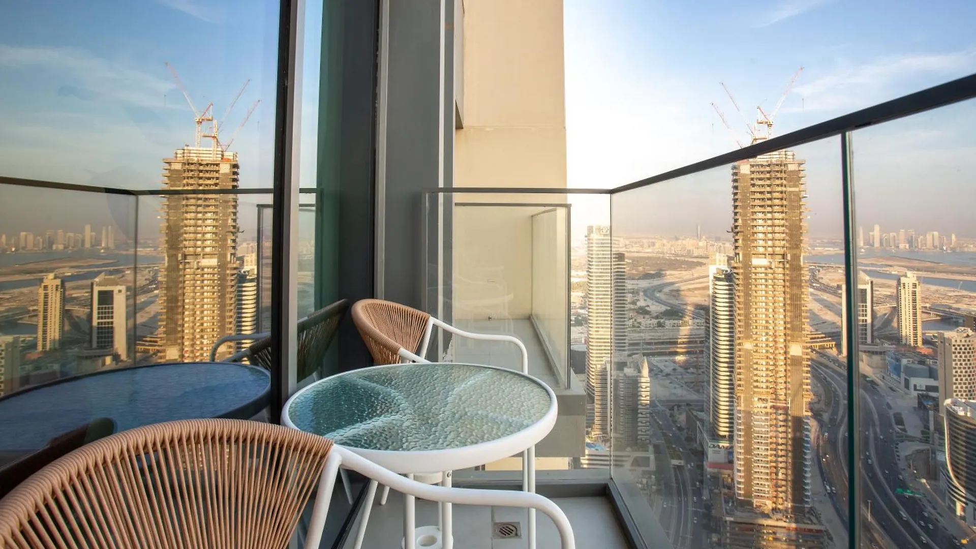 Prime Downtown Location 2Br Apt Burj Royale Дубай