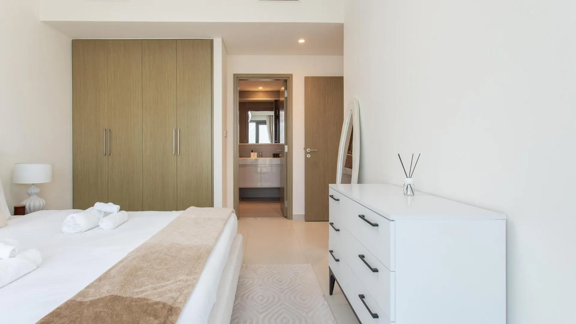 Appartamento Prime Downtown Location 2Br Apt Burj Royale Dubai